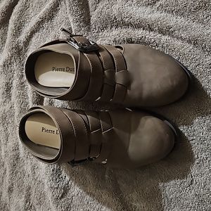 Size 7.5 Pierre‎ Dumas Booties
